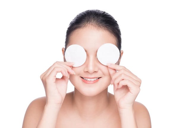 Penyebab dan Cara Mengatasi Mata Bengkak - Alodokter