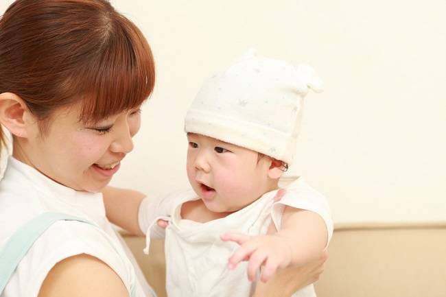 Tips Memilih Babysitter yang Baik untuk Buah Hati - Alodokter
