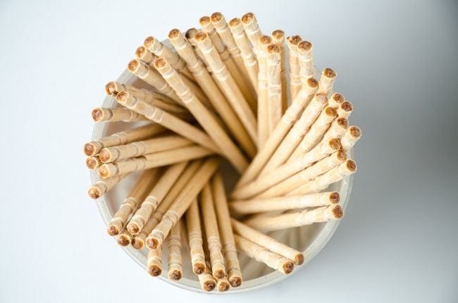 Fakta tentang Tusuk Gigi dan Cara Benar Membersihkan Gigi - Alodokter