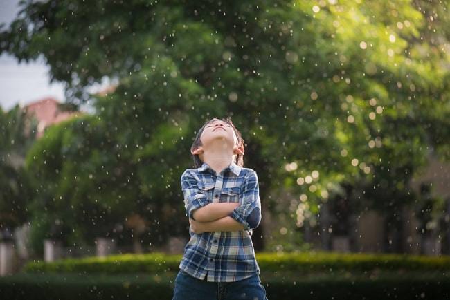 Tips Menjaga Kesehatan Anak di Musim Pancaroba - Alodokter