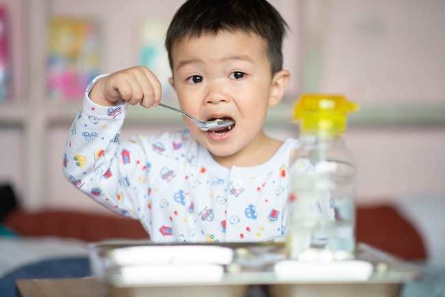 Begini Membentuk Pola Makan Sehat Balita - Alodokter