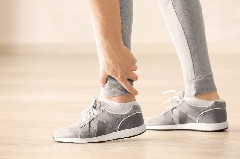 Mengenali Perbedaan Rematik dan Asam Urat - Alodokter