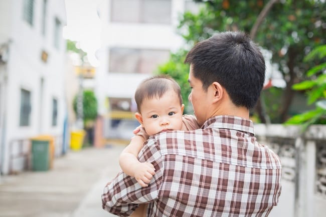 Bentuk Dad Shaming yang Sering Dialami Ayah - Alodokter