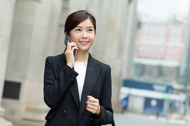 Fakta tentang Bahaya Radiasi HP bagi Kesehatan - Alodokter