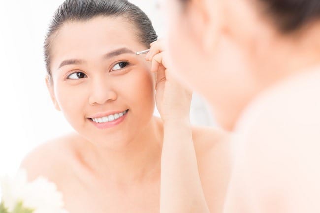 5 Cara Menebalkan Alis yang Cepat dan Efektif - Alodokter