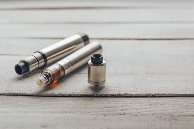 Waspadai Efek Samping Rokok Elektrik - Alodokter