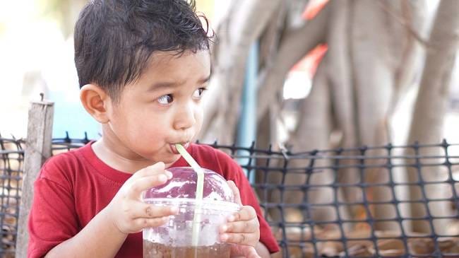 5 Bahaya Minuman Berkafein bagi Anak - Alodokter