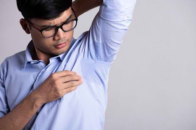 Penyebab Keringat Berlebih dan Kaitannya dengan Kondisi Medis Tertentu - Alodokter
