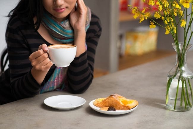 5 Bahaya Kopi bagi Kesehatan Jika Dikonsumsi Berlebihan - Alodokter