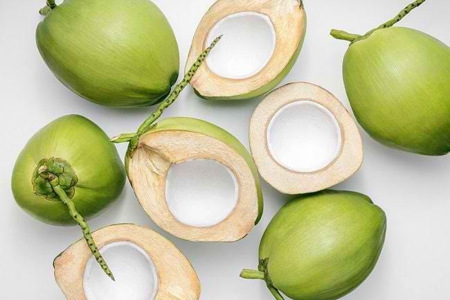 6 Manfaat Buah Kelapa untuk Kecantikan - Alodokter