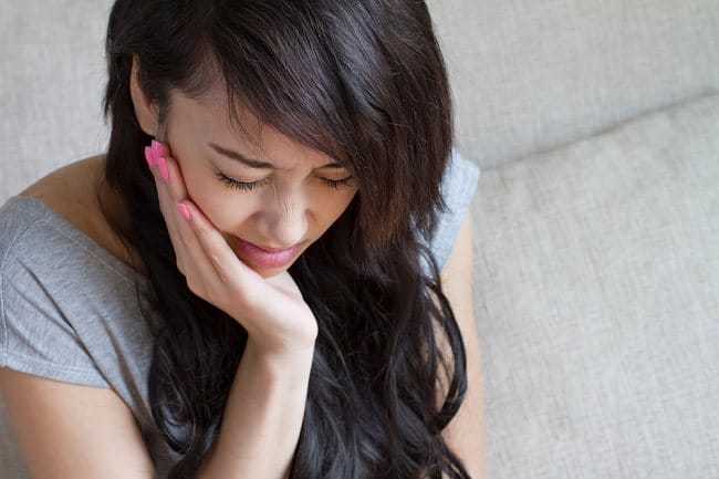 5 Penyebab Gusi Berdarah dan Cara Mengatasinya - Alodokter