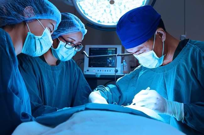 Mengulas Peran Dokter Bedah Saraf dan Tindakan yang Dilakukan - Alodokter