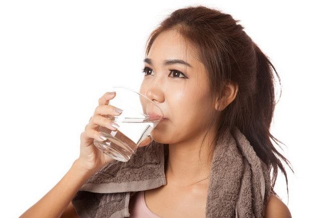 Mitos Fakta Minum Air Hangat yang Sering Didengar - Alodokter