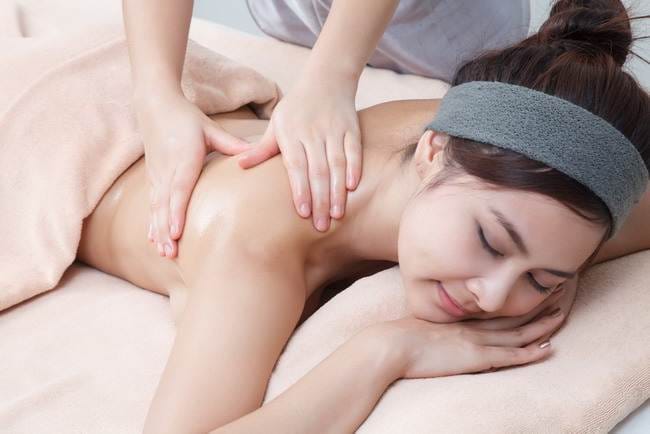 Macam-macam Lulur untuk Kulit Kusam dan Cara Membuatnya - Alodokter