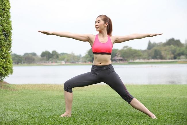 7 Gerakan Yoga untuk Pemula yang Dapat Dilakukan di Rumah - Alodokter