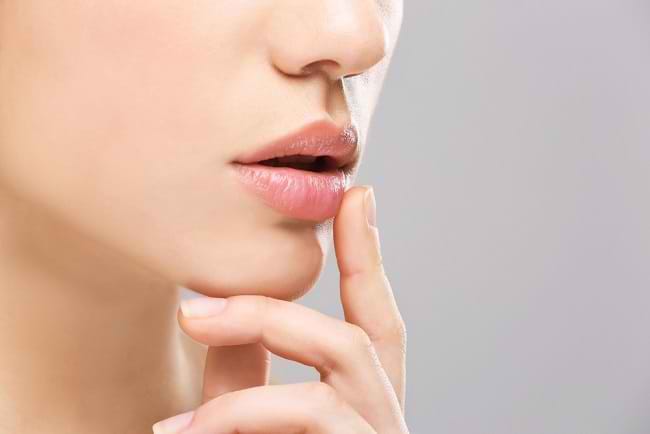 Cara Membuat Masker Bibir Alami yang Mudah Dilakukan - Alodokter