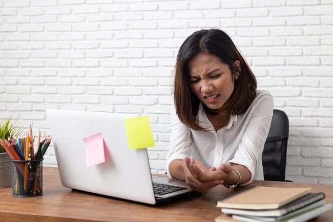 Penyakit Akibat Kerja yang Patut Diwaspadai - Alodokter