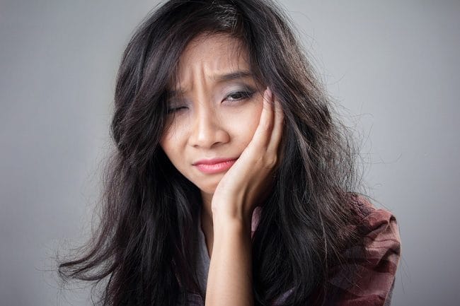 6 Obat Sakit Gusi Alami yang Ada di Rumah - Alodokter