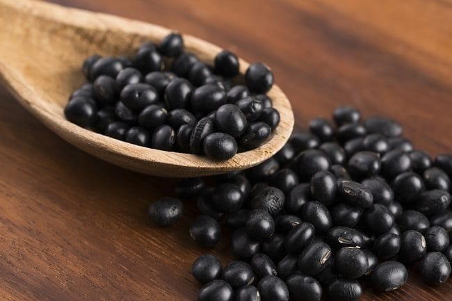 5 Manfaat Kedelai Hitam untuk Kesehatan Tubuh - Alodokter