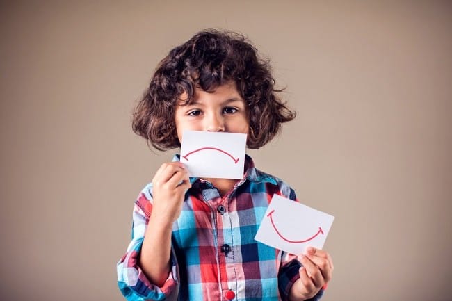 Mengenali Gejala Gangguan Bipolar pada Anak dan Cara Menanganinya - Alodokter