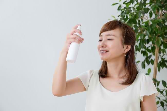 Manfaat Face Mist Lebih daripada Menyegarkan Kulit Wajah - Alodokter