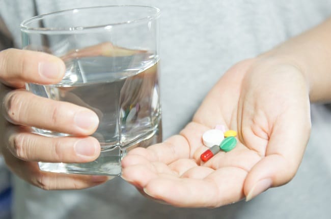 Hand,Of,Women,Holding,Different,Kind,Of,Medicines.,Close,Up