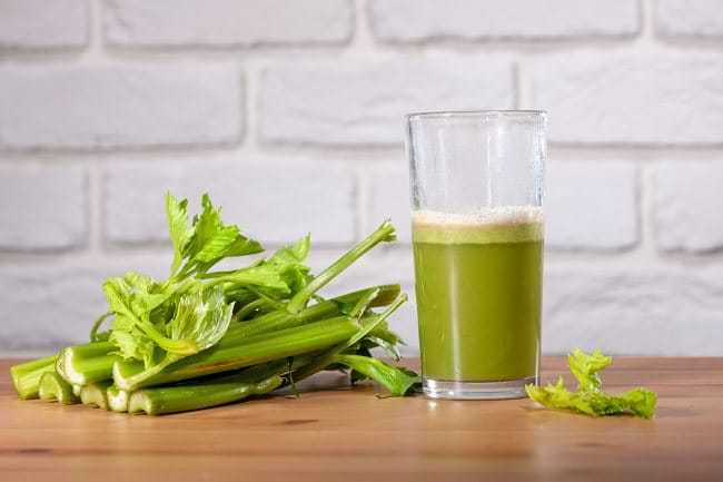 6 Manfaat Daun Seledri dan Cara Mengolahnya - Alodokter