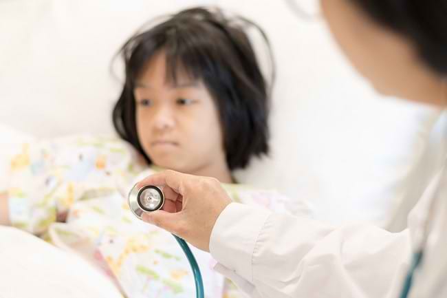 Kenali 7 Gejala Kanker Darah pada Anak Beserta Penyebabnya - Alodokter