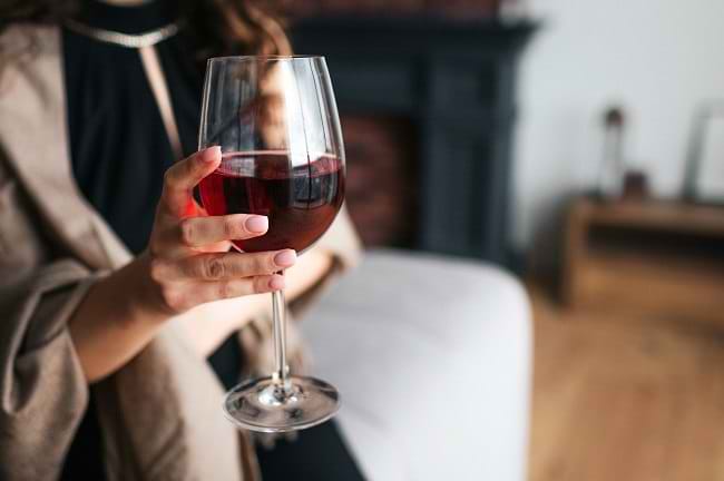 Minum Minuman Beralkohol Saat Puasa Punya Banyak Dampak Buruk, Lho - Alodokter