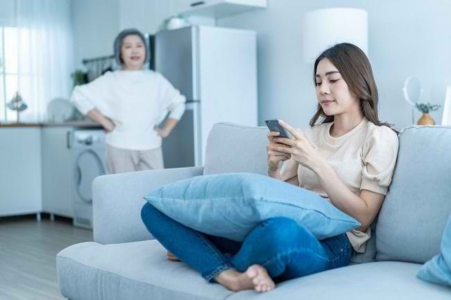 Apatis: Ciri-Ciri, Penyebab, dan Cara Mengatasinya - Alodokter