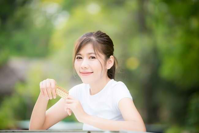 Tips Mencegah Jerawat dan Berat Badan Naik Saat Minum Pil KB - Alodokter