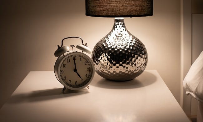 Membangun Kebiasaan Baik dengan Menerapkan Formula 20/20/20 Pukul 5 Pagi - Alodokter