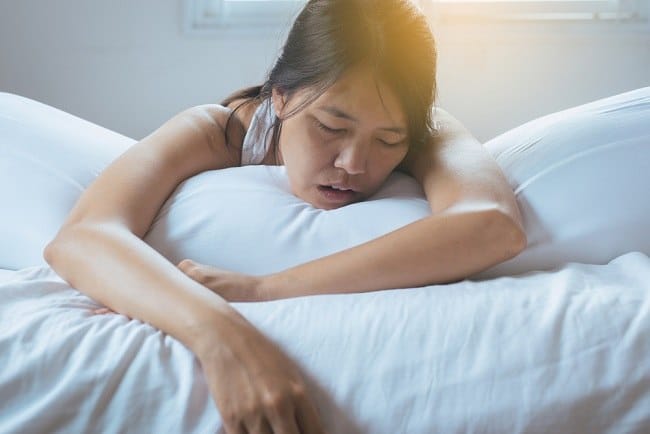 Ketahui 6 Penyebab Tidur Ngiler - Alodokter