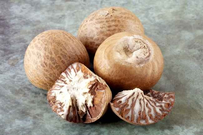 Ketahui 5 Manfaat Buah Pinang Beserta Bahayanya - Alodokter