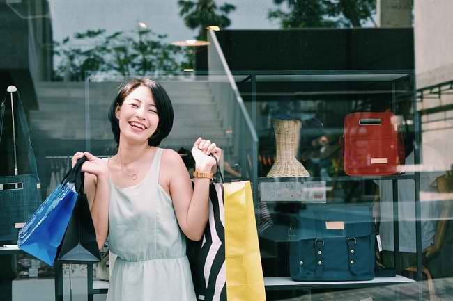 Retail Therapy, Tingkatkan Suasana Hati dengan Berbelanja - Alodokter