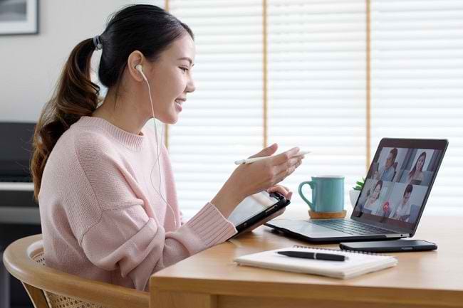 Zoom Boom, Peningkatan Minat Tindakan Medis Estetik Akibat Virtual Meeting - Alodokter