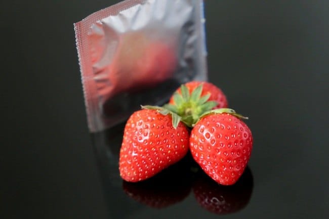 Kondom Rasa, Ketahui Berbagai Manfaatnya saat Bercinta - Alodokter