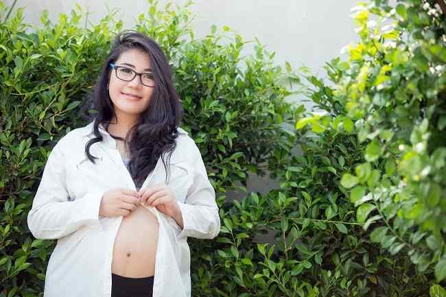 Mata Minus Saat Hamil, Haruskah Melahirkan secara Caesar? - Alodokter
