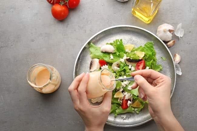 6 Salad Dressing untuk Hidangan Lebih Lezat dan Sehat - Alodokter