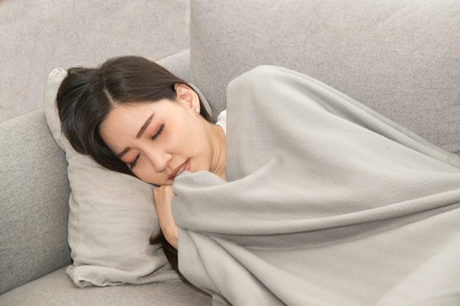 12 Penyebab Keringat Dingin yang Perlu Diketahui - Alodokter