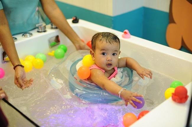 6 Hal yang Perlu Diperhatikan Sebelum Mengajak Bayi Baby Spa - Alodokter
