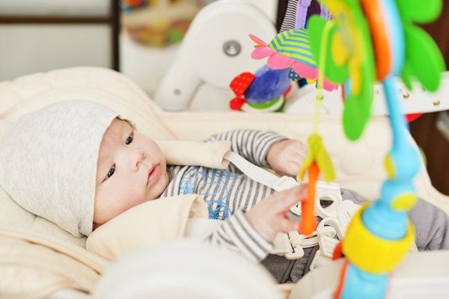 Bunda, Waspadai Bahaya Penggunaan Baby Bouncer - Alodokter