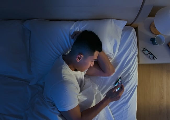 Hobi Rebahan Seharian? Bisa Jadi Kamu Mengalami Clinomania - Alodokter