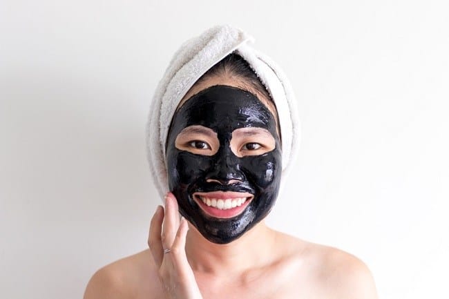 Manfaat Masker Charcoal dan Cara Membuatnya di Rumah - Alodokter