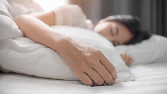 Simak Tips Mengatur Jam Tidur Saat Puasa - Alodokter