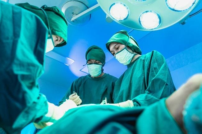 Mengenal Operasi Hemoroidektomi, Cara Ampuh untuk Mengatasi Ambeien - Alodokter