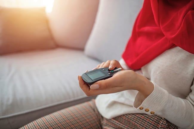 Tips Mengontrol Gula Darah Saat Puasa bagi Penderita Diabetes - Alodokter