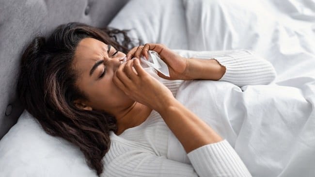 9 Cara Mengatasi Hidung Tersumbat Saat Tidur - Alodokter
