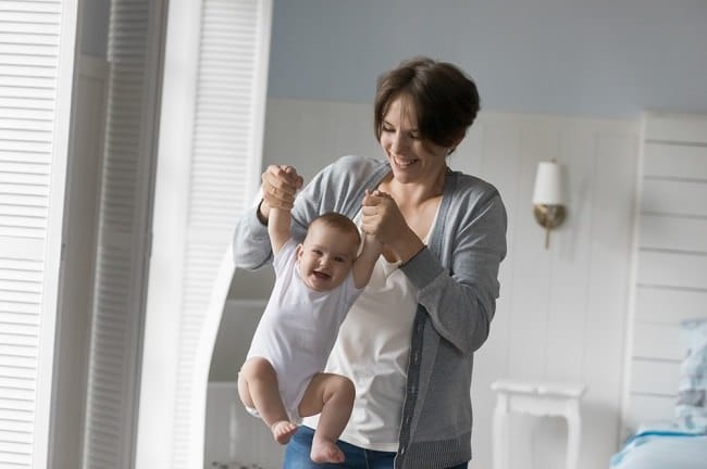 Mengenal Nursemaid Elbow, Cedera Tulang Siku pada Anak - Alodokter