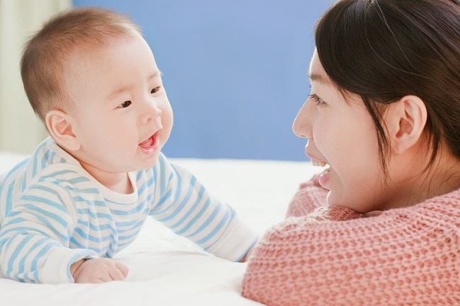 Anak Terlambat Bicara, Kenali Penyebab dan Cara Mengatasinya - Alodokter